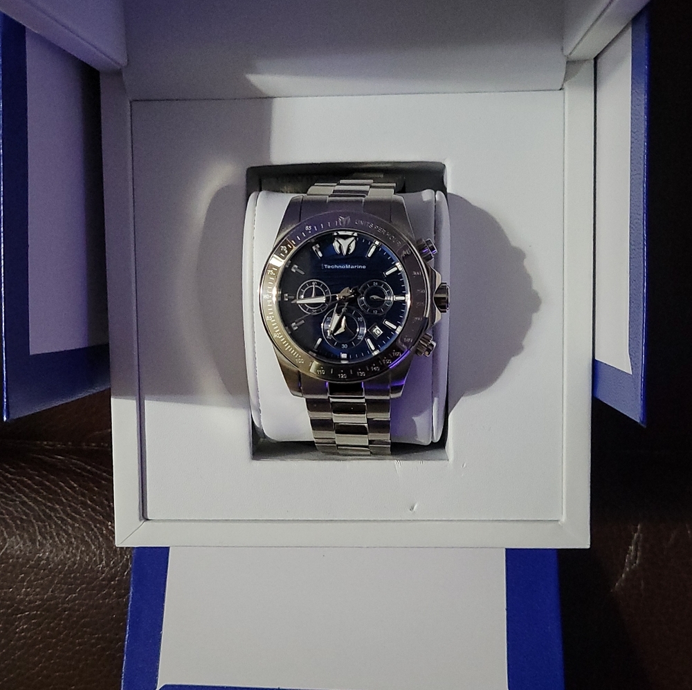TechnoMarine 43mm Manta Ray Quartz Chron